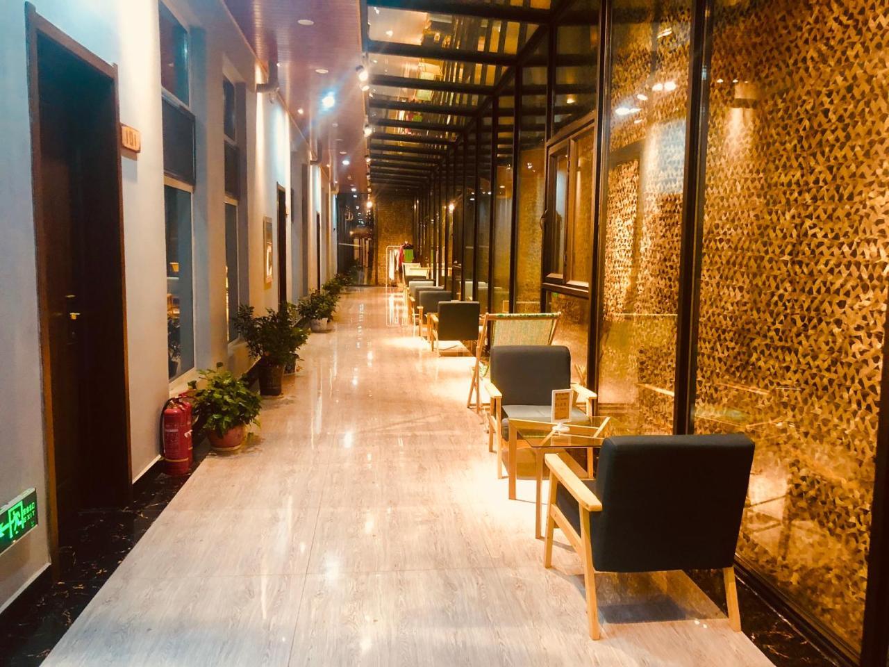 Lemongo Youth Hostel ฮูฮอต ภายนอก รูปภาพ
